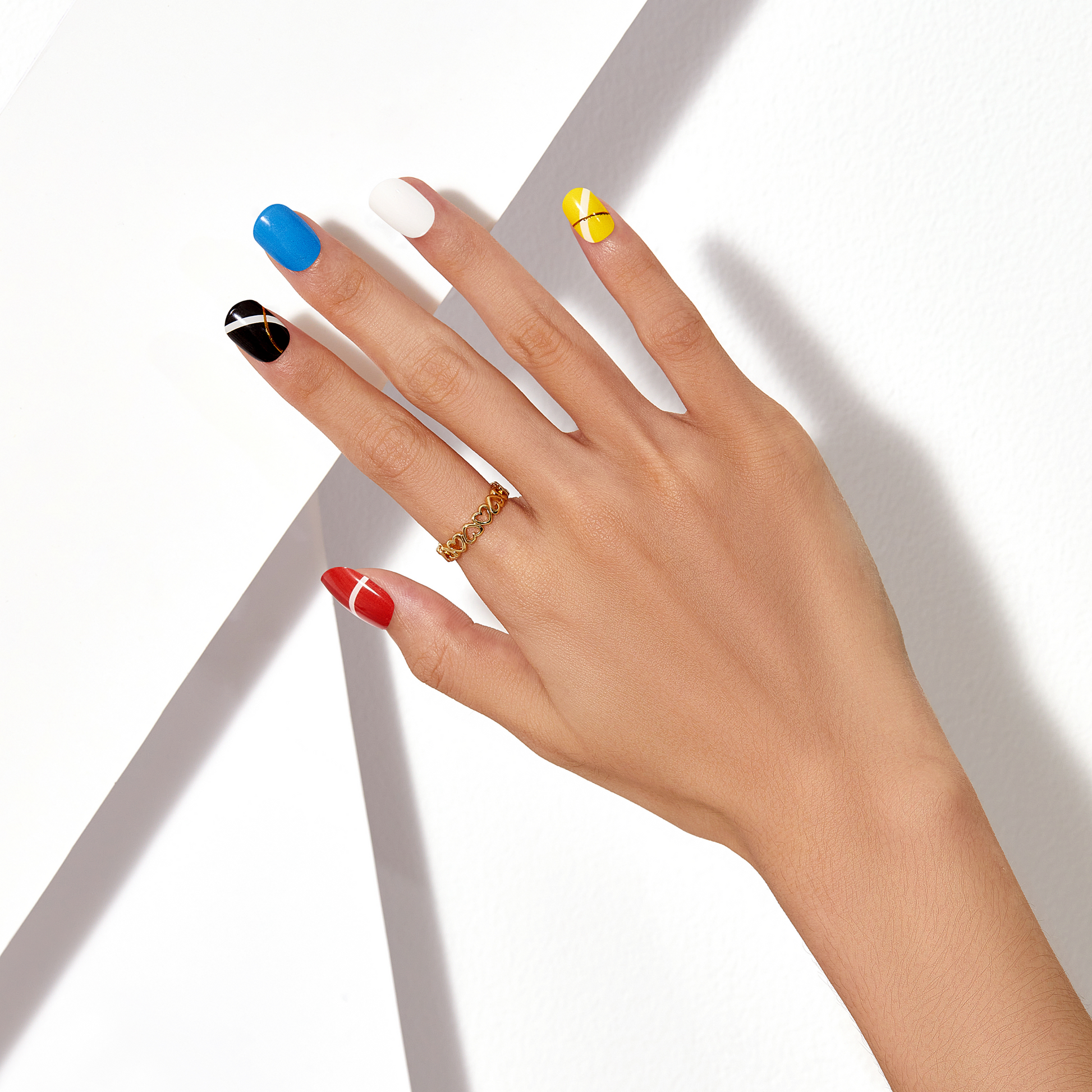 THE RING OLYMPICS SPECIAL | Mani 34 - NAILOG semi cured nail strip