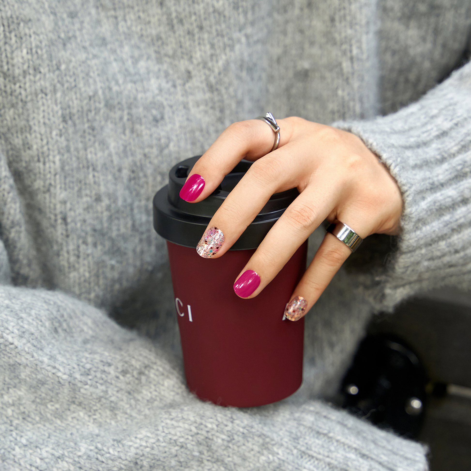 RUBY NEBULA | Mani Strip 20PC - NAILOG semi cured nail strip