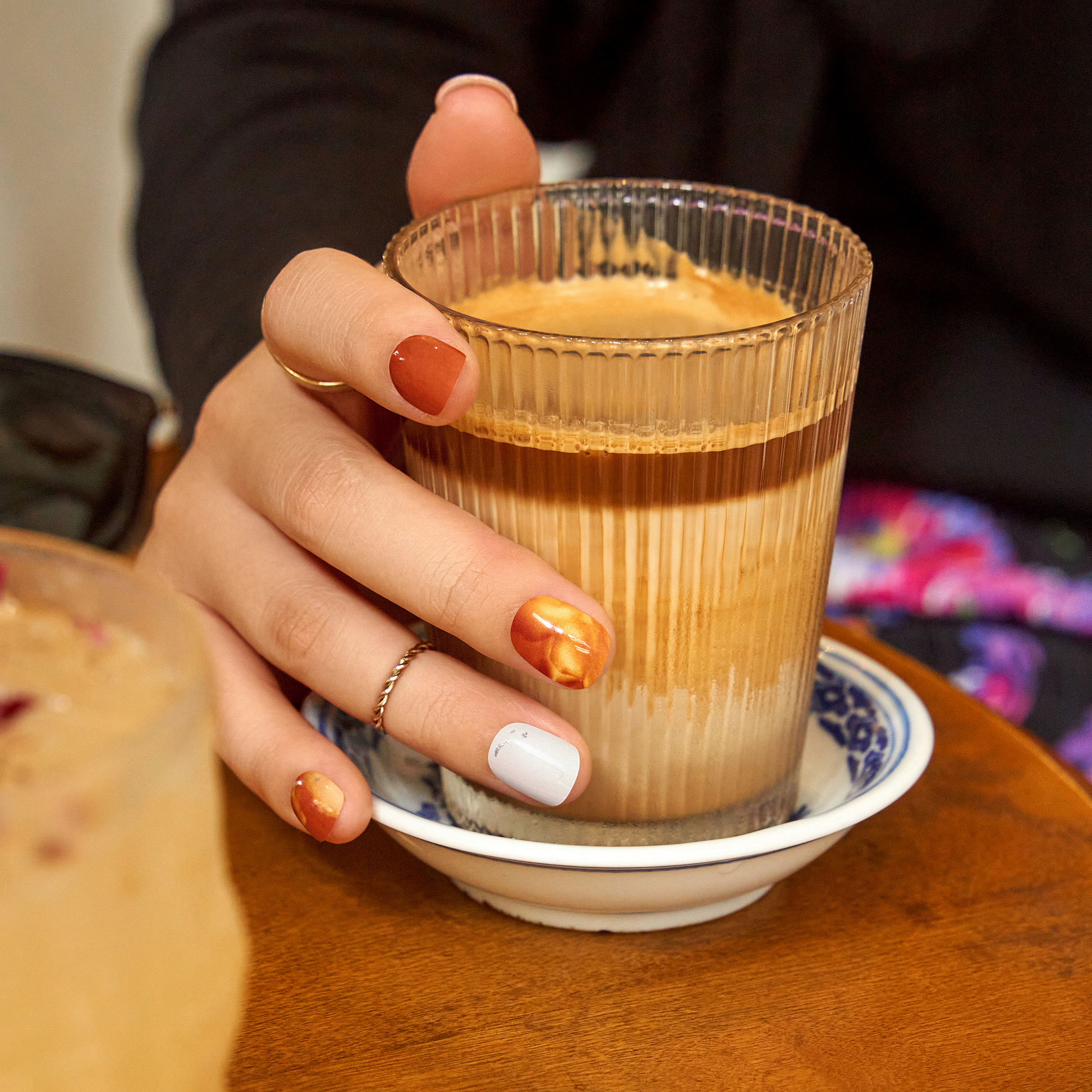 MILK TEA | Mani Strip 34PC - NAILOG semi cured nail strip