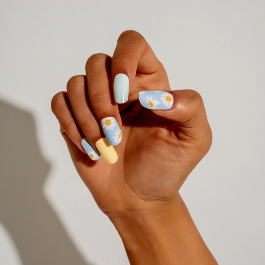 DAISY | Mani 34 - NAILOG semi cured nail strip