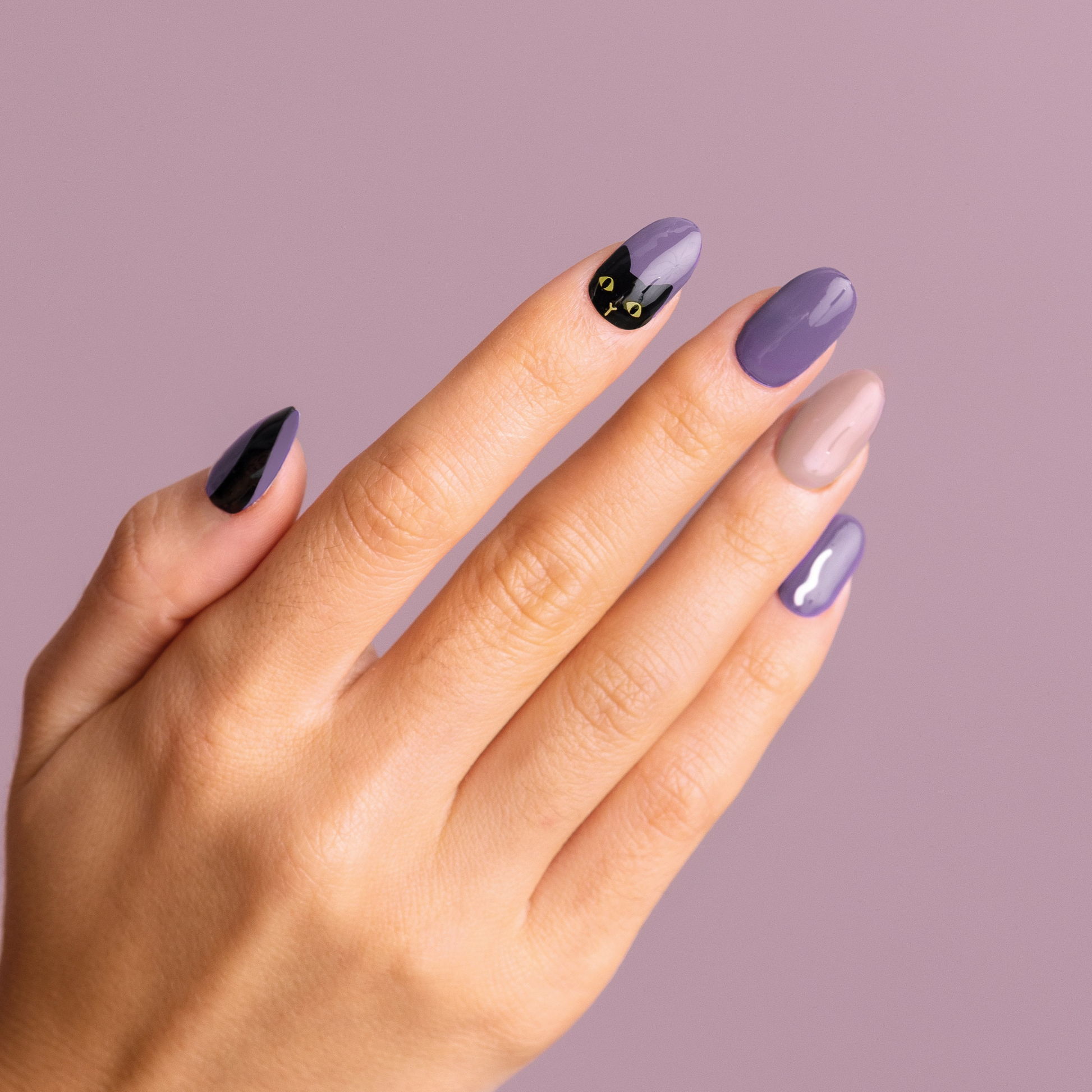 BLACK CAT | Mani 34 - NAILOG semi cured nail strip