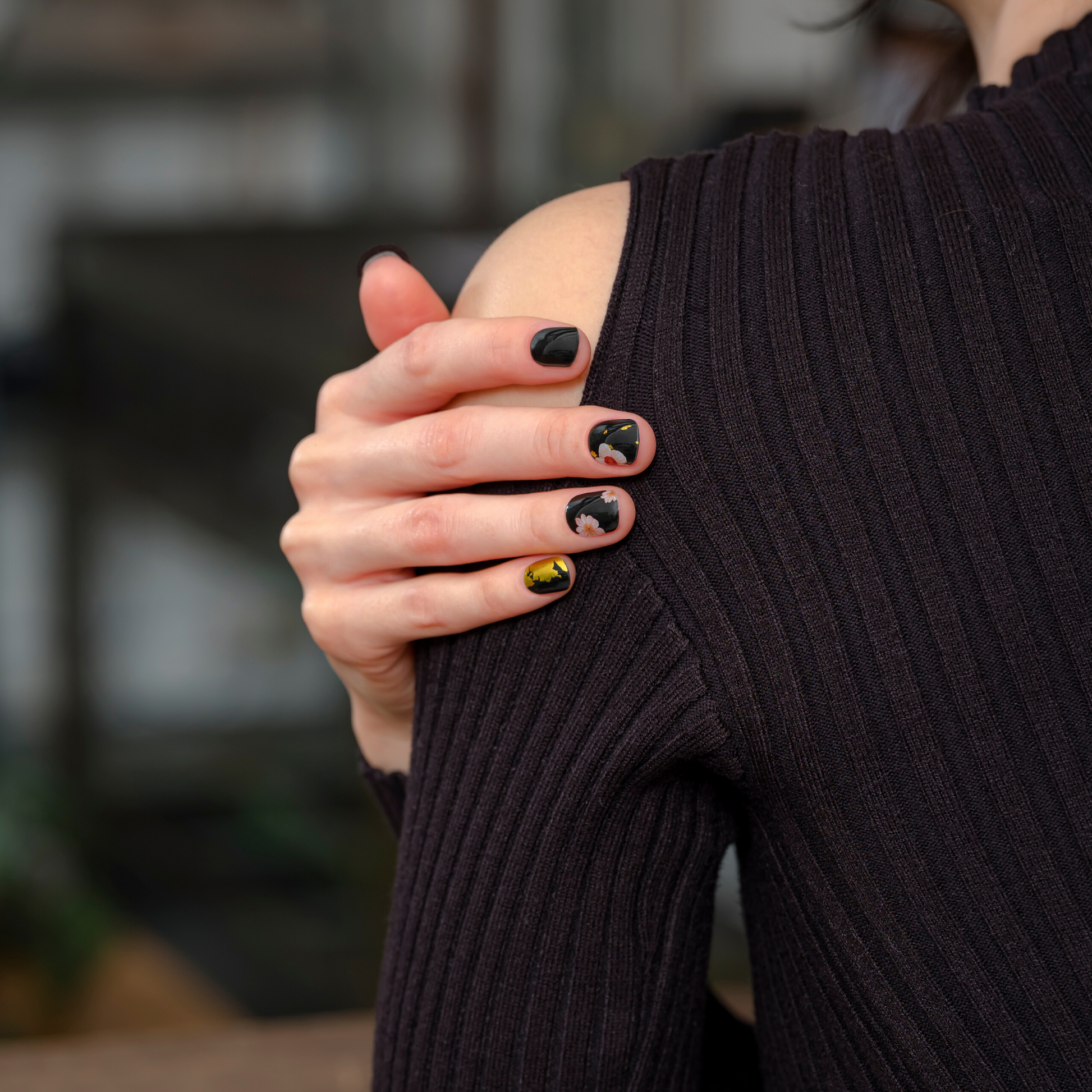 GEISHA | Mani 34 - NAILOG semi cured nail strip